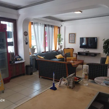 Efesian Center - Harbour Bed & Breakfast 3*
