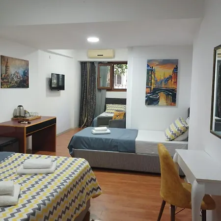 Efesian Center - Harbour Bed and Breakfast 3*